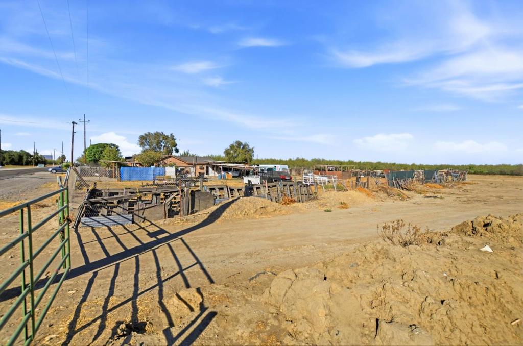 ML82063469 Property Photo 17