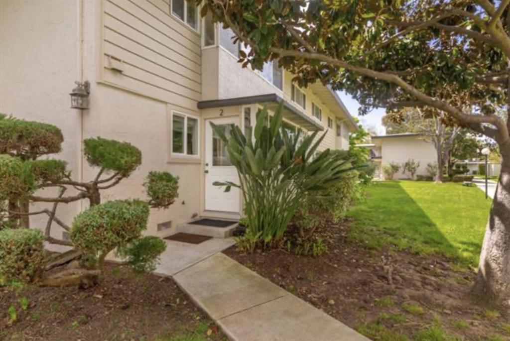 14225 Lora Drive 2 Property Photo 1