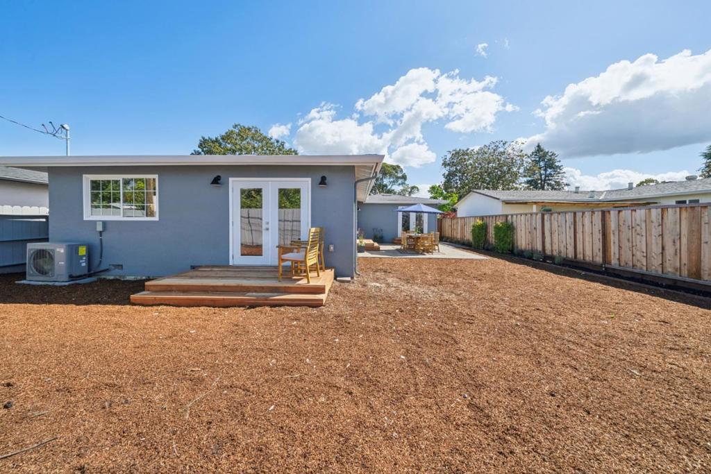 941 Amador Avenue Property Photo 1