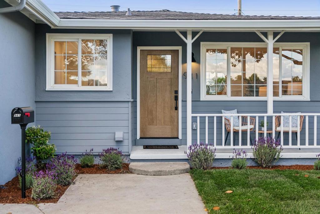 941 Amador Avenue Property Photo 2