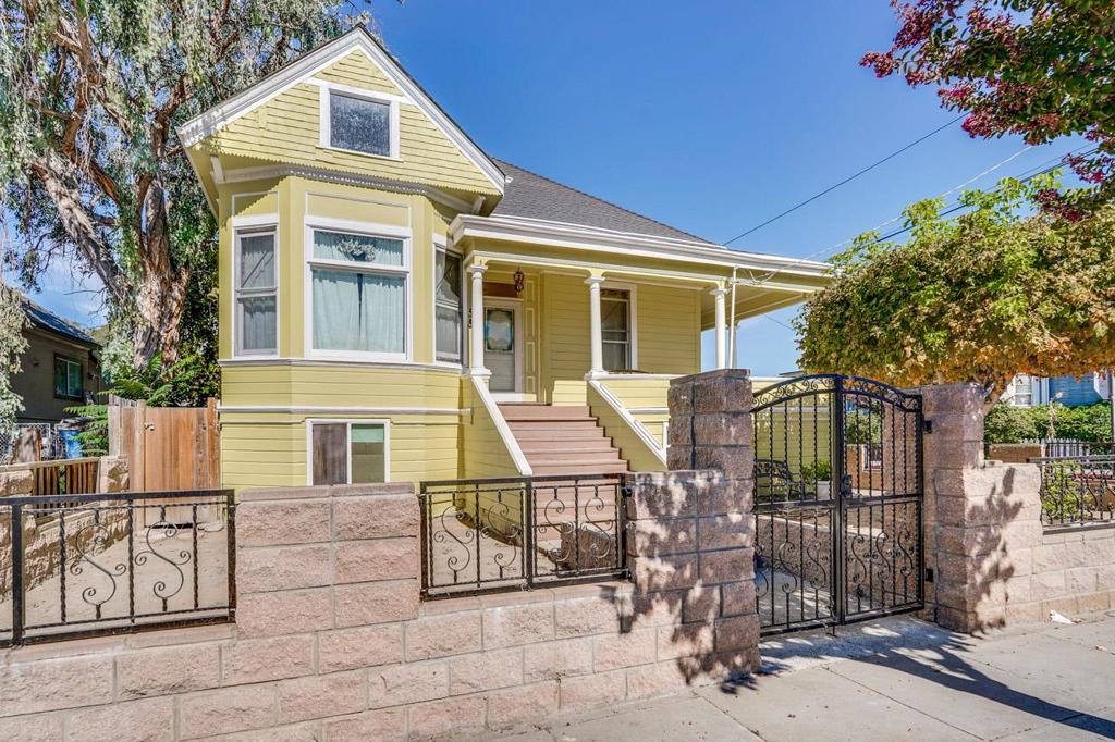 55 Willow Street Property Photo 1