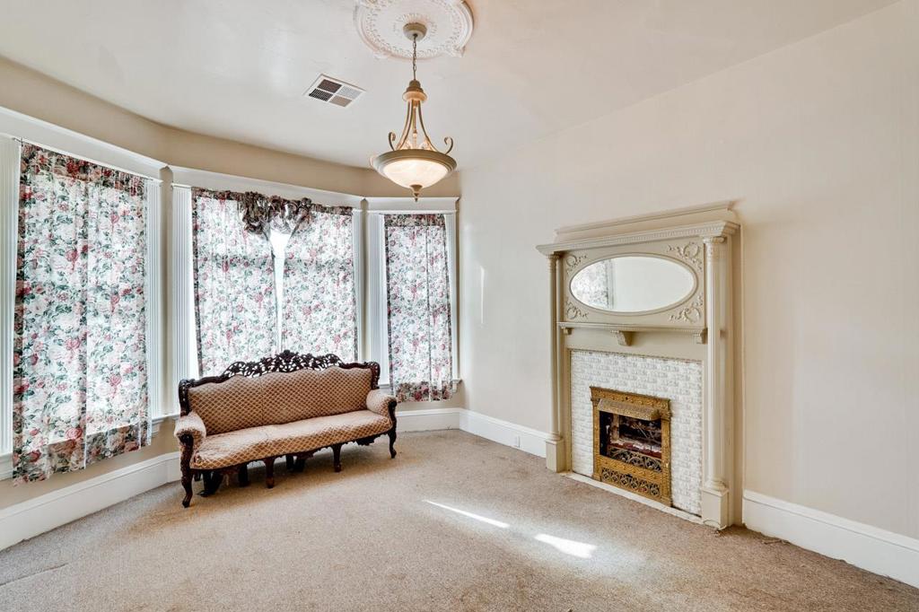 55 Willow Street Property Photo 10