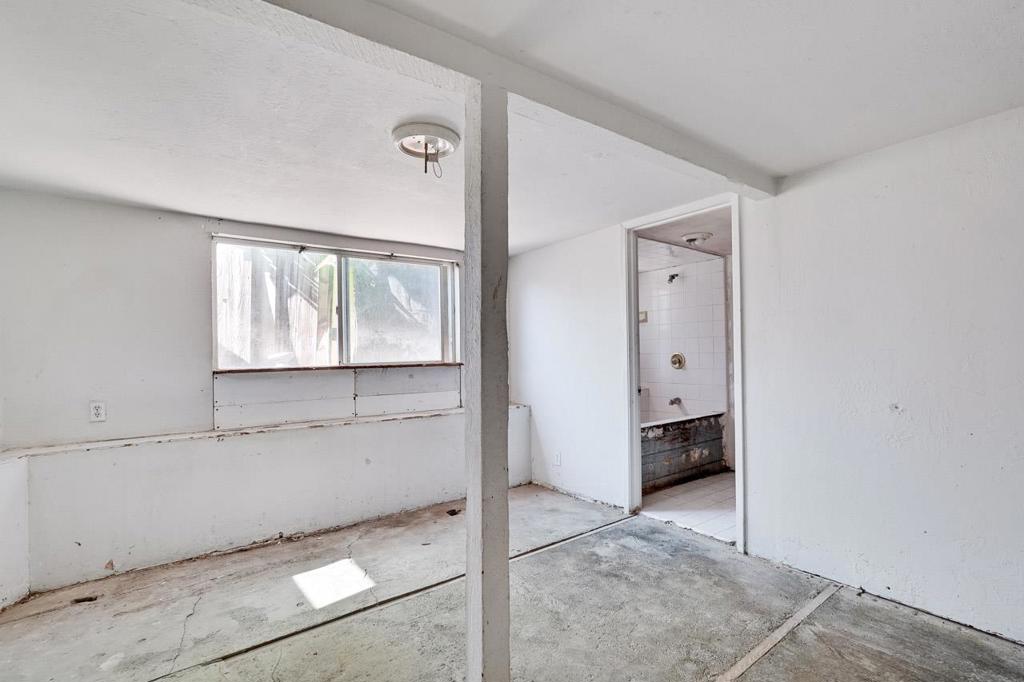 55 Willow Street Property Photo 43