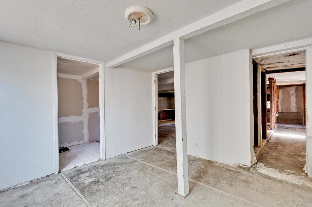 55 Willow Street Property Photo 44