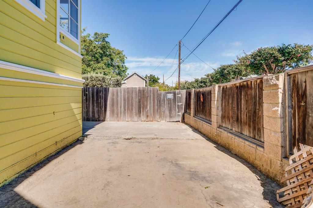 55 Willow Street Property Photo 54
