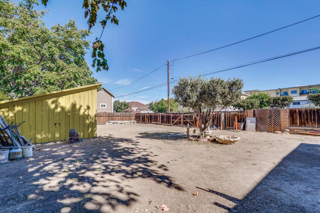 55 Willow Street Property Photo 56