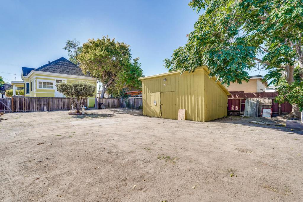 55 Willow Street Property Photo 57
