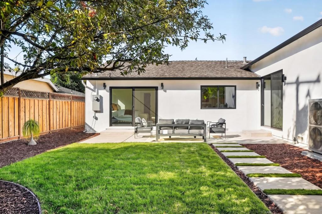 2240 Boxwood Drive Property Photo 43