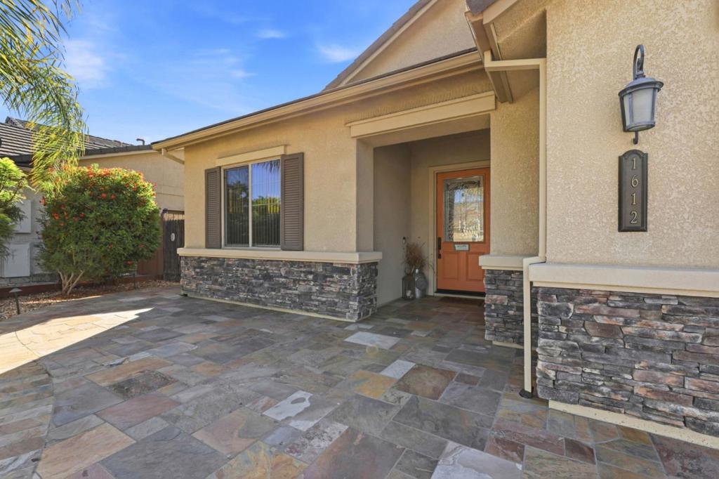 ML82063484 Property Photo 3