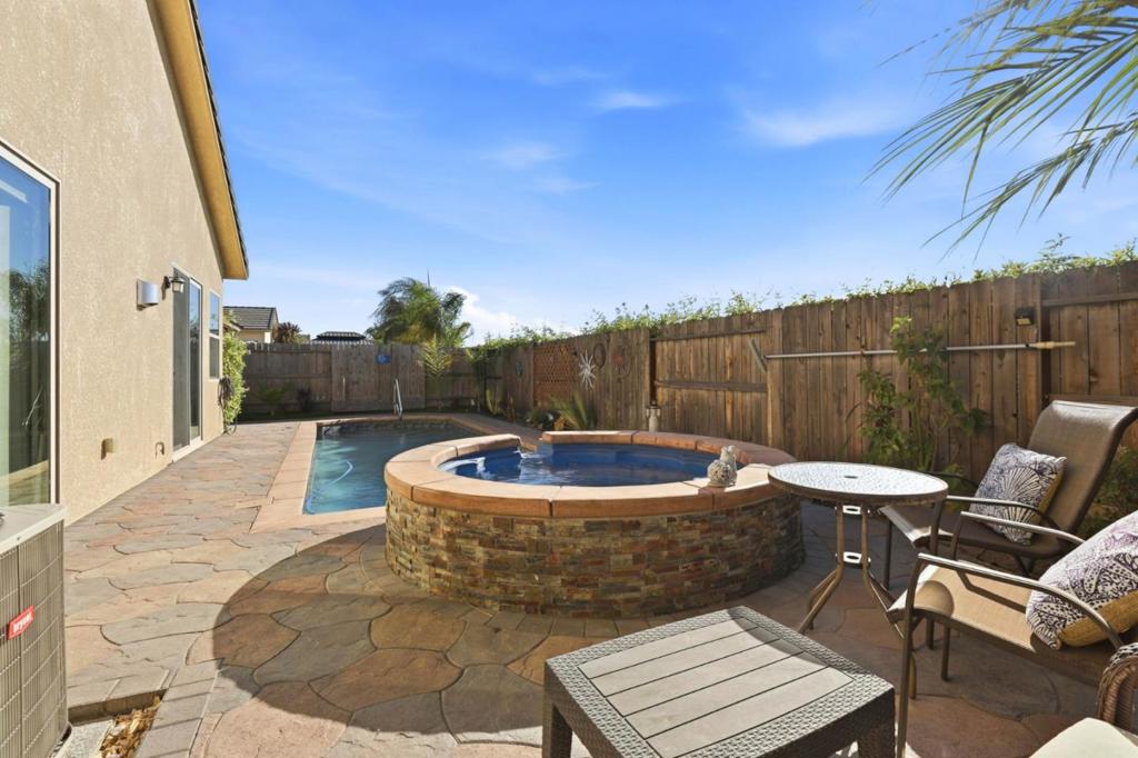 ML82063484 Property Photo 38