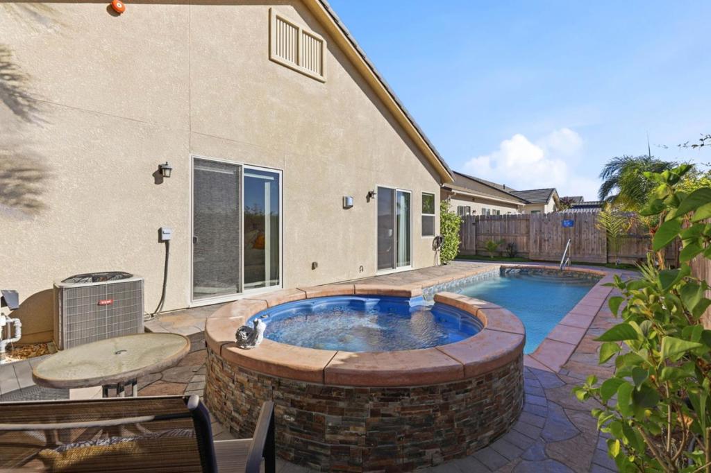 ML82063484 Property Photo 39