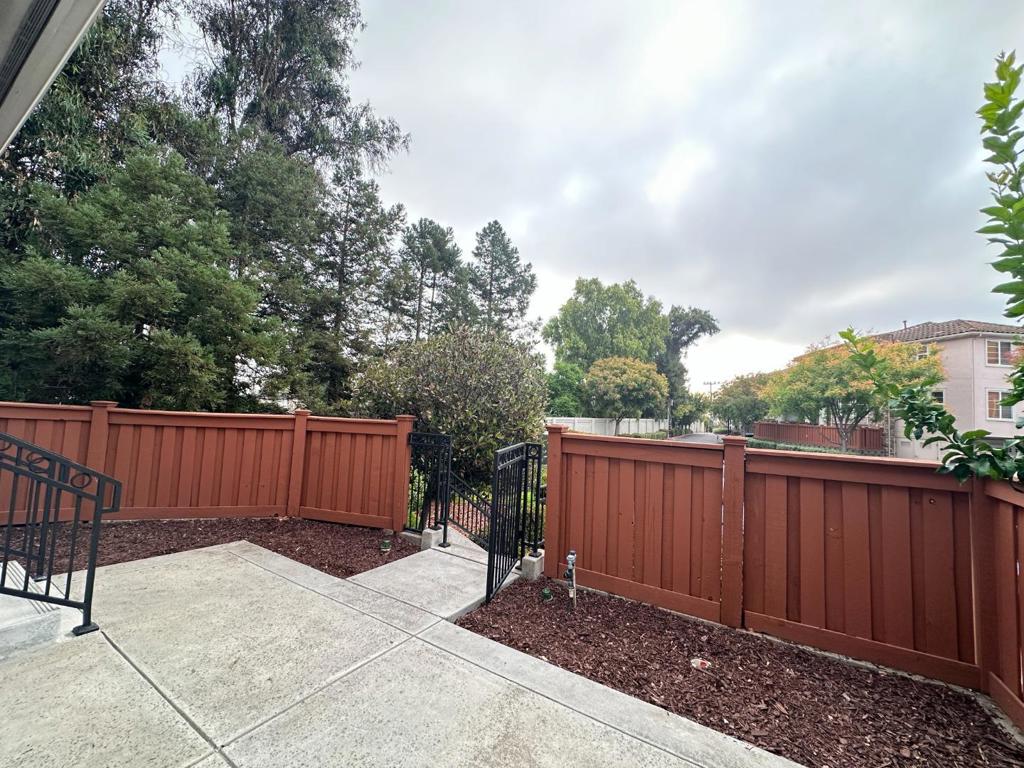 223 Vista Roma Way Property Photo 3