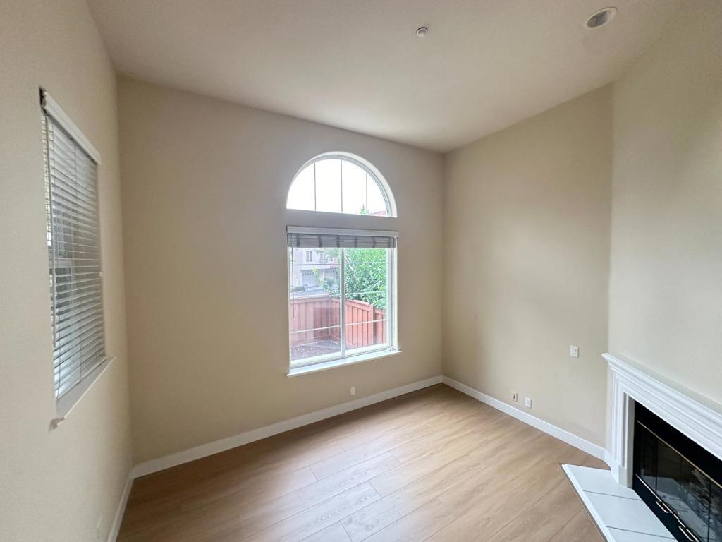 223 Vista Roma Way Property Photo 6