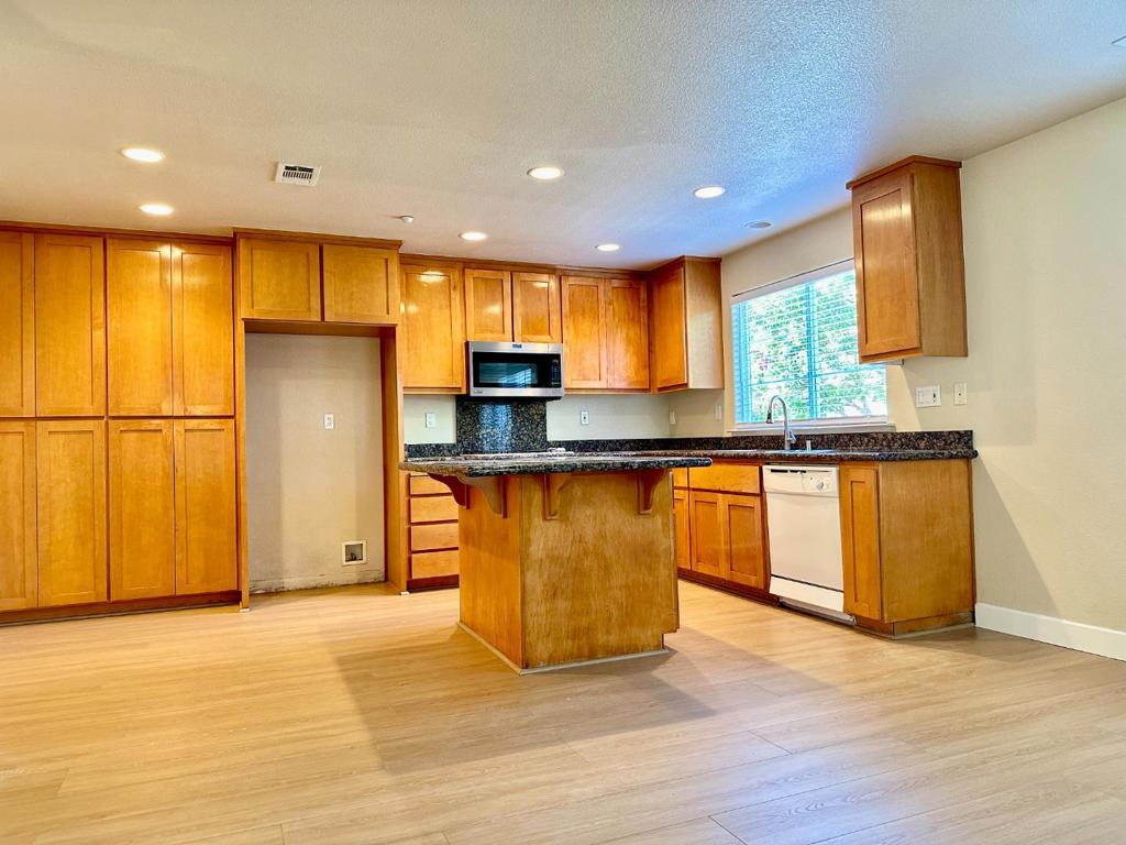 223 Vista Roma Way Property Photo 8