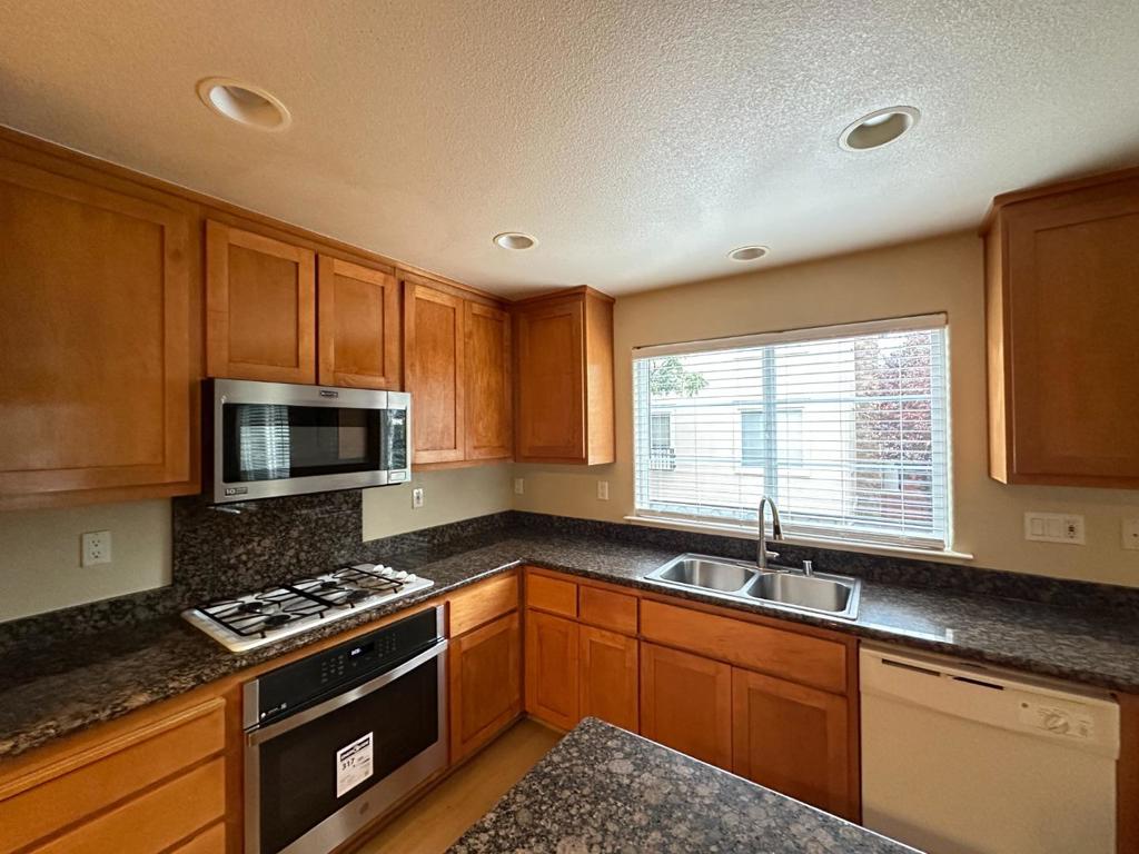 223 Vista Roma Way Property Photo 10