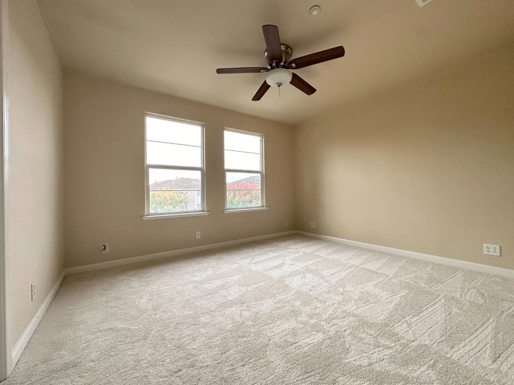 223 Vista Roma Way Property Photo 17