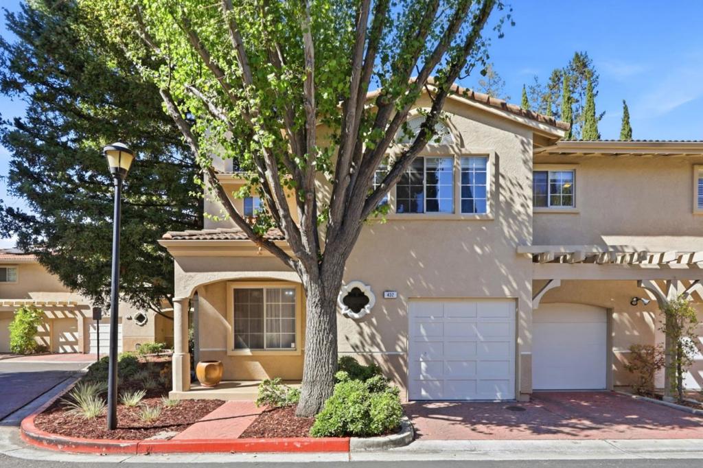 432 Bella Corte Property Photo 1