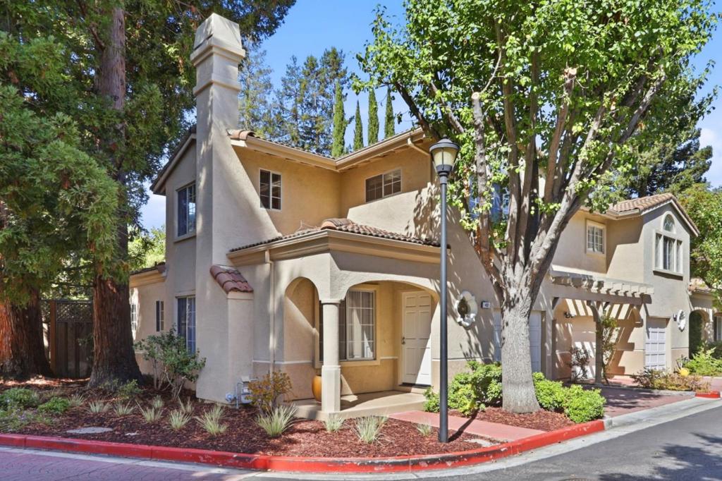 432 Bella Corte Property Photo 2