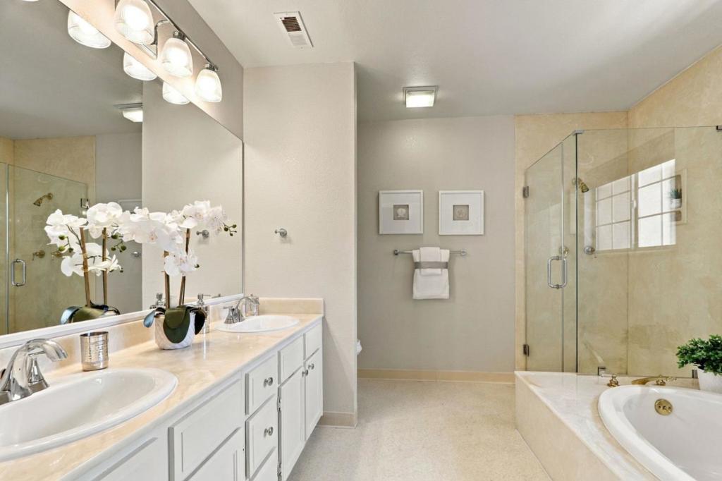 432 Bella Corte Property Photo 27