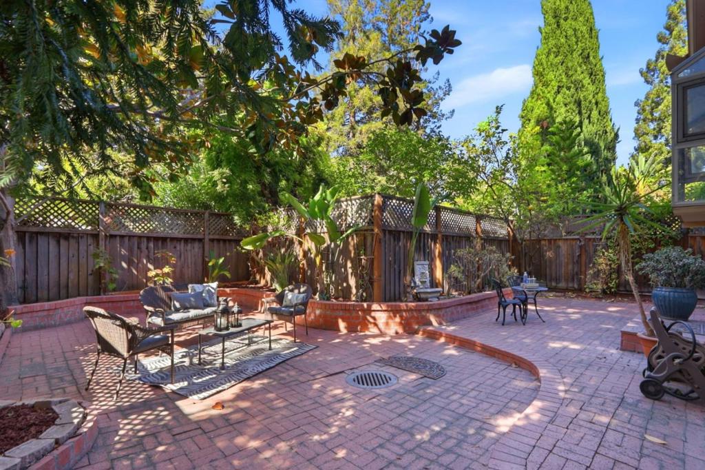 432 Bella Corte Property Photo 38