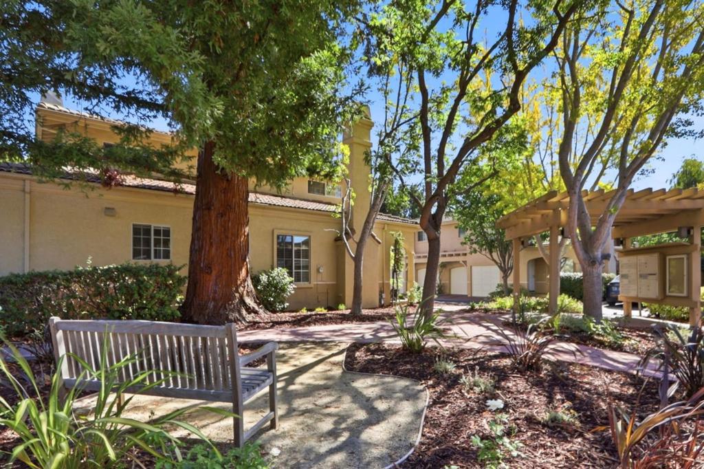 432 Bella Corte Property Photo 40