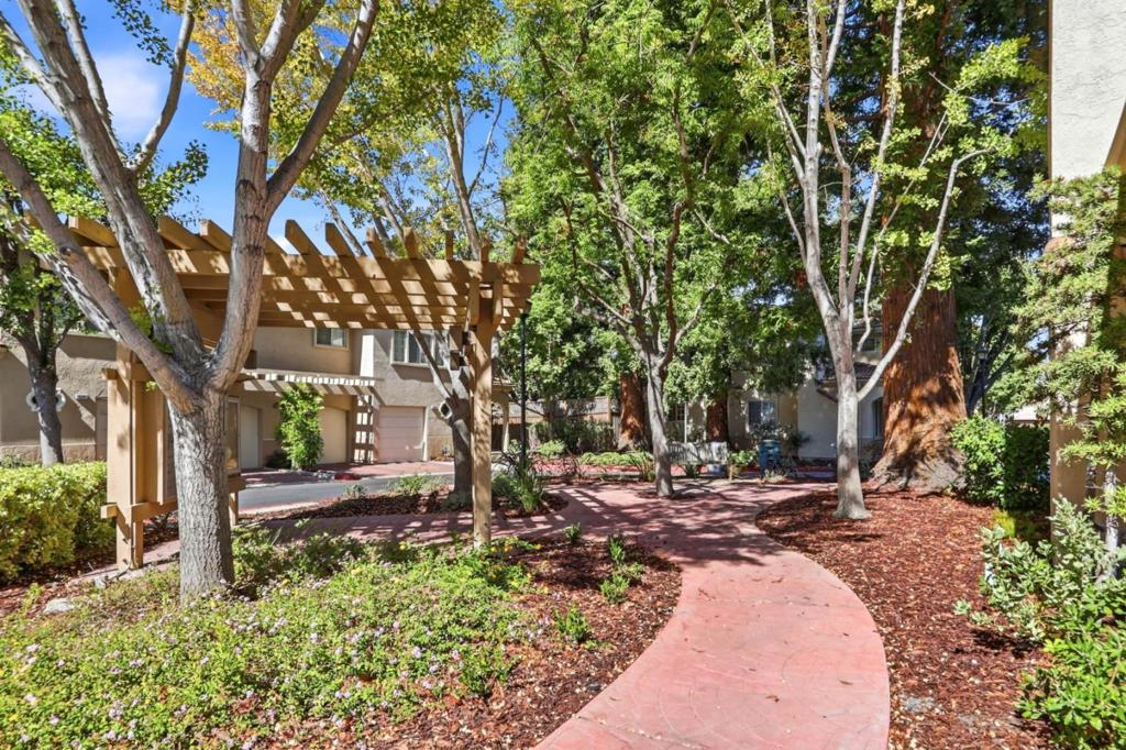432 Bella Corte Property Photo 41