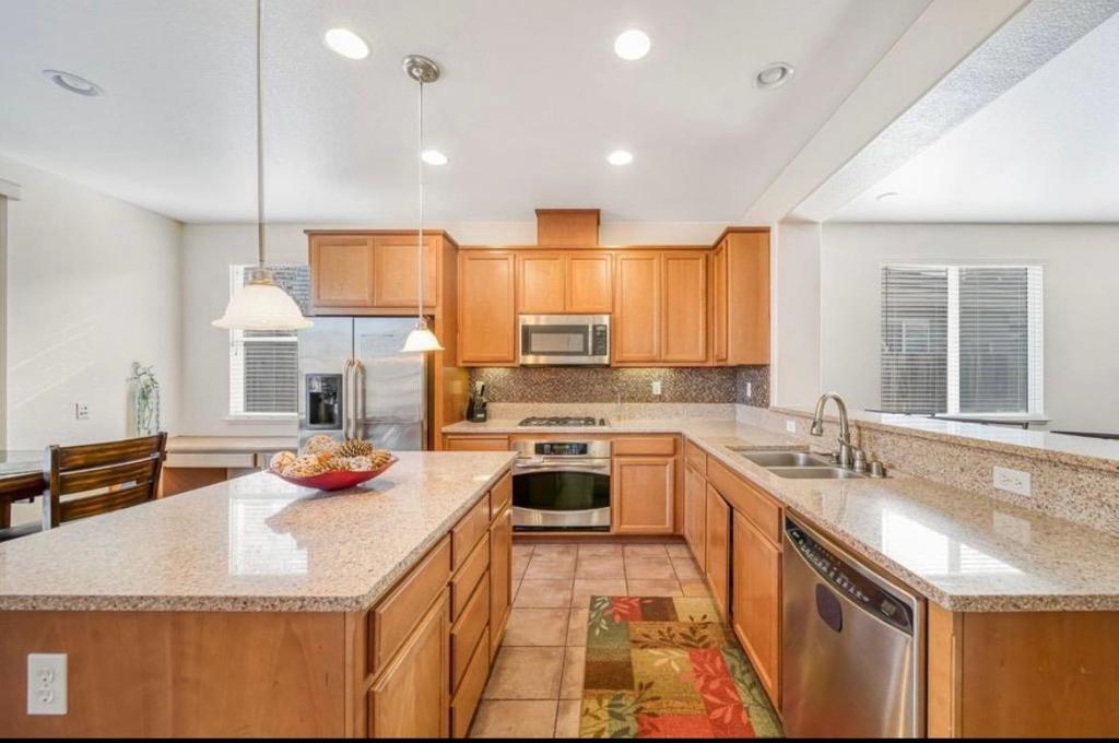 1648 Bermuda Lane Property Photo 4