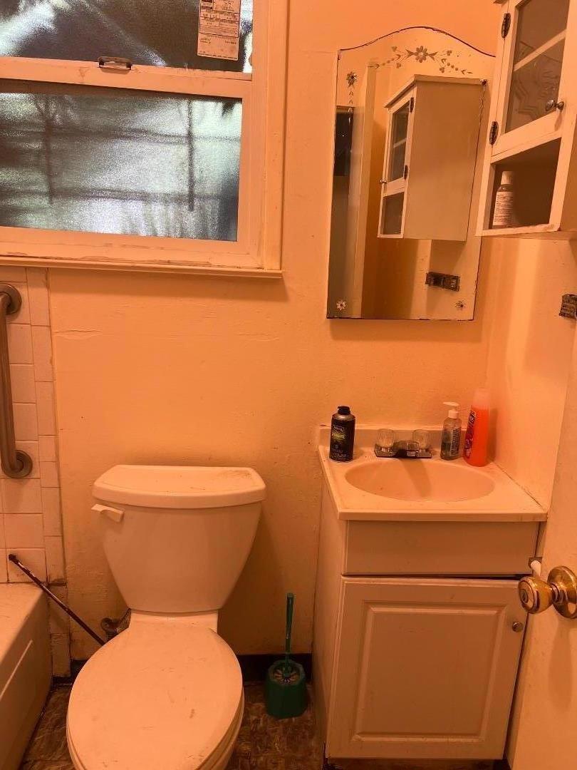 1630 Filbert Street Property Photo 5