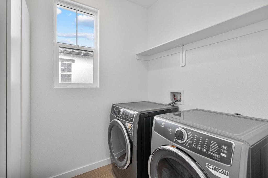 3002 Minaret Way Property Photo 21