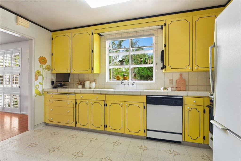 14878 Conway Avenue Property Photo 14