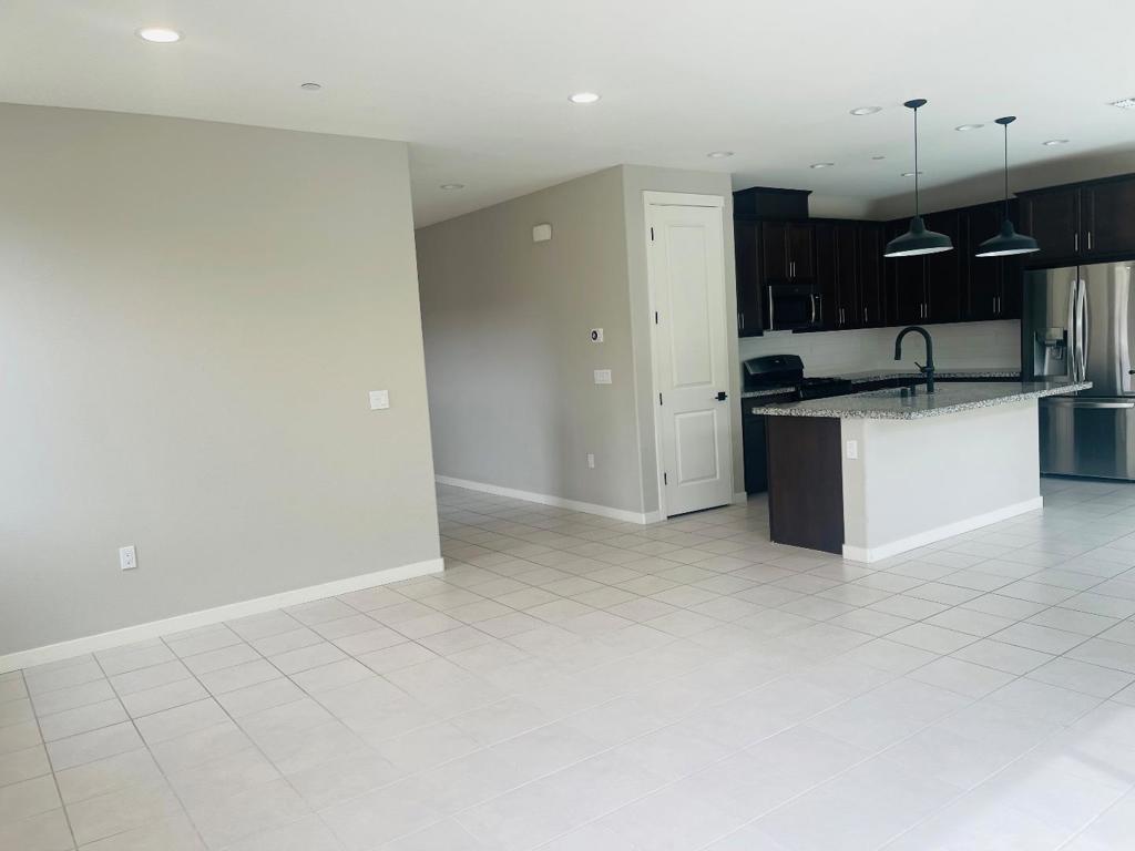 665 Tanoak Court Property Photo 5