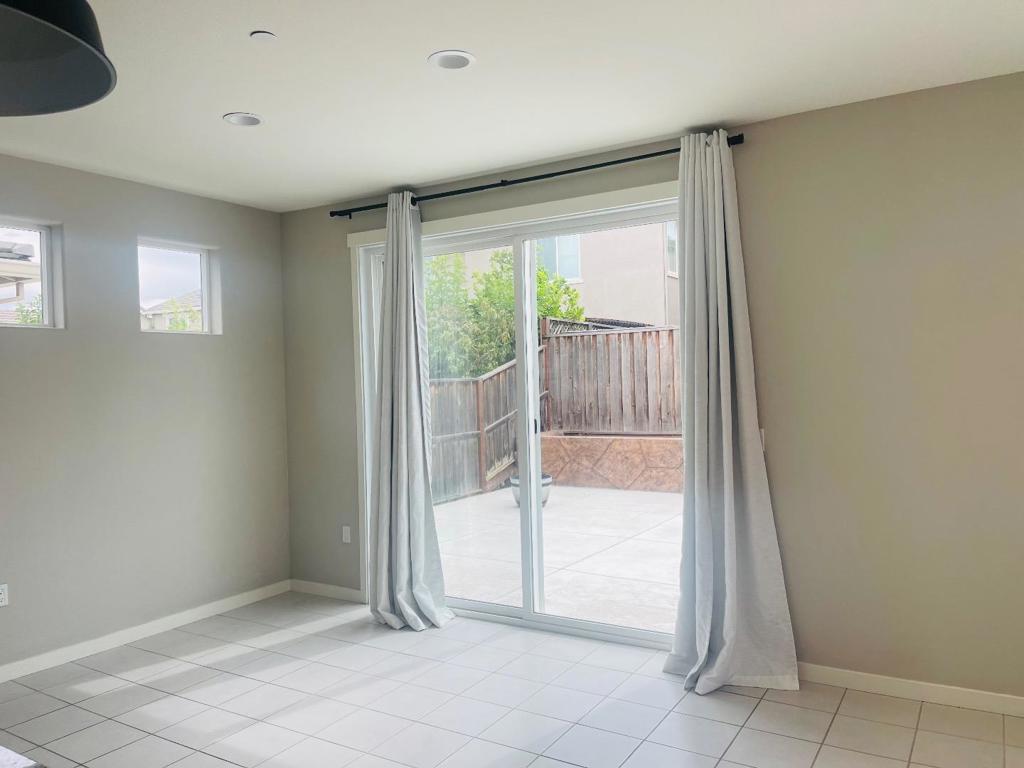 665 Tanoak Court Property Photo 10