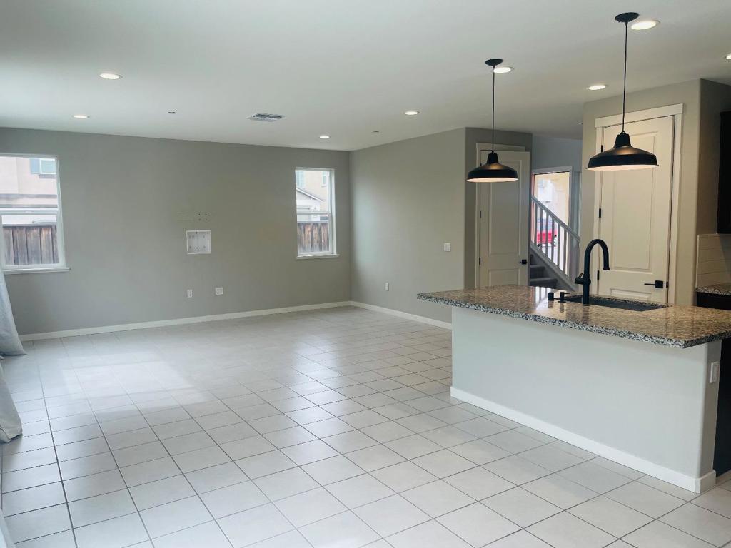 665 Tanoak Court Property Photo 11