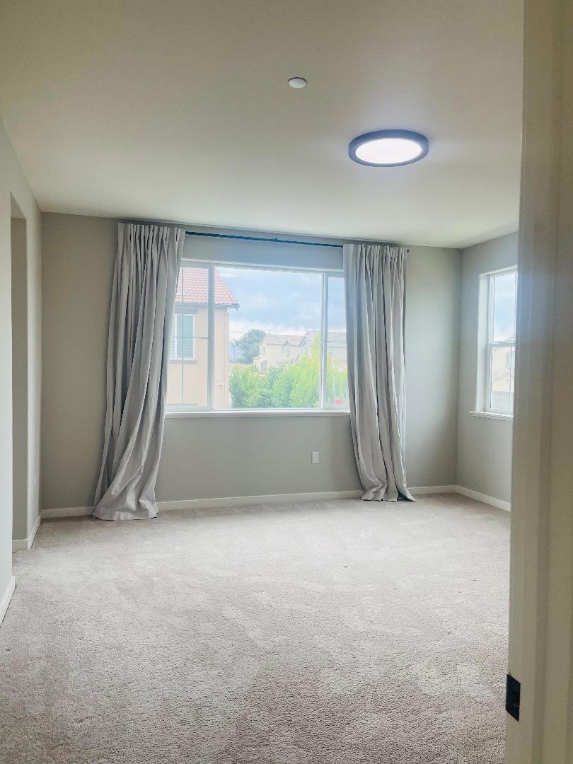 665 Tanoak Court Property Photo 17