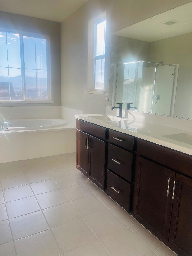665 Tanoak Court Property Photo 18