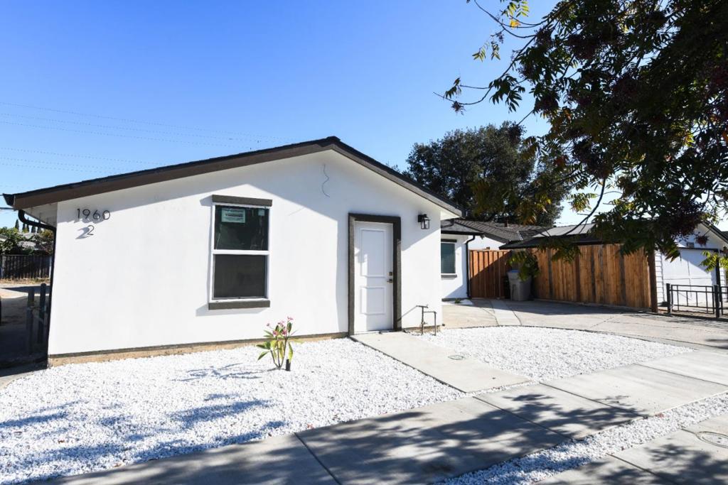 1960 Story Road Property Photo 3