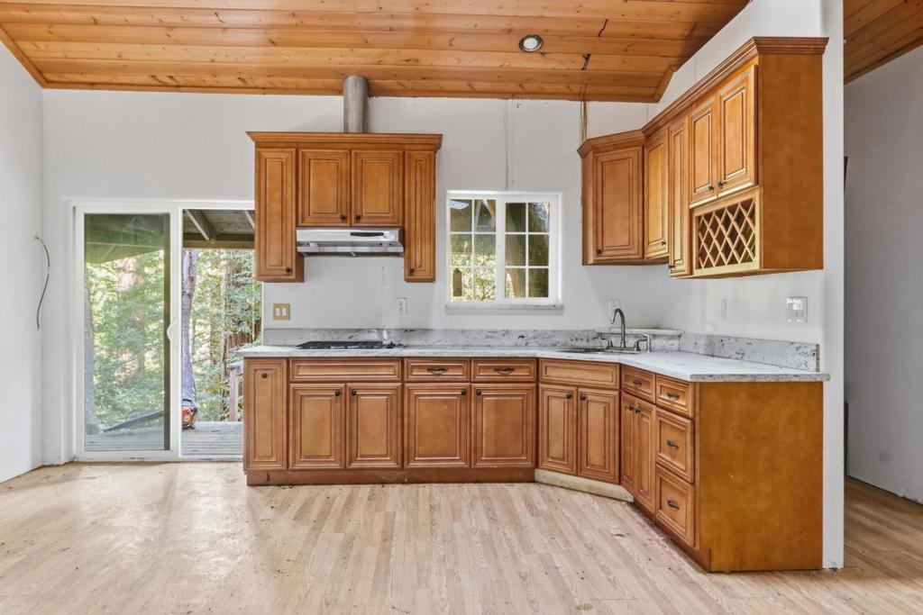 Bear Creek Road Property Photo 4