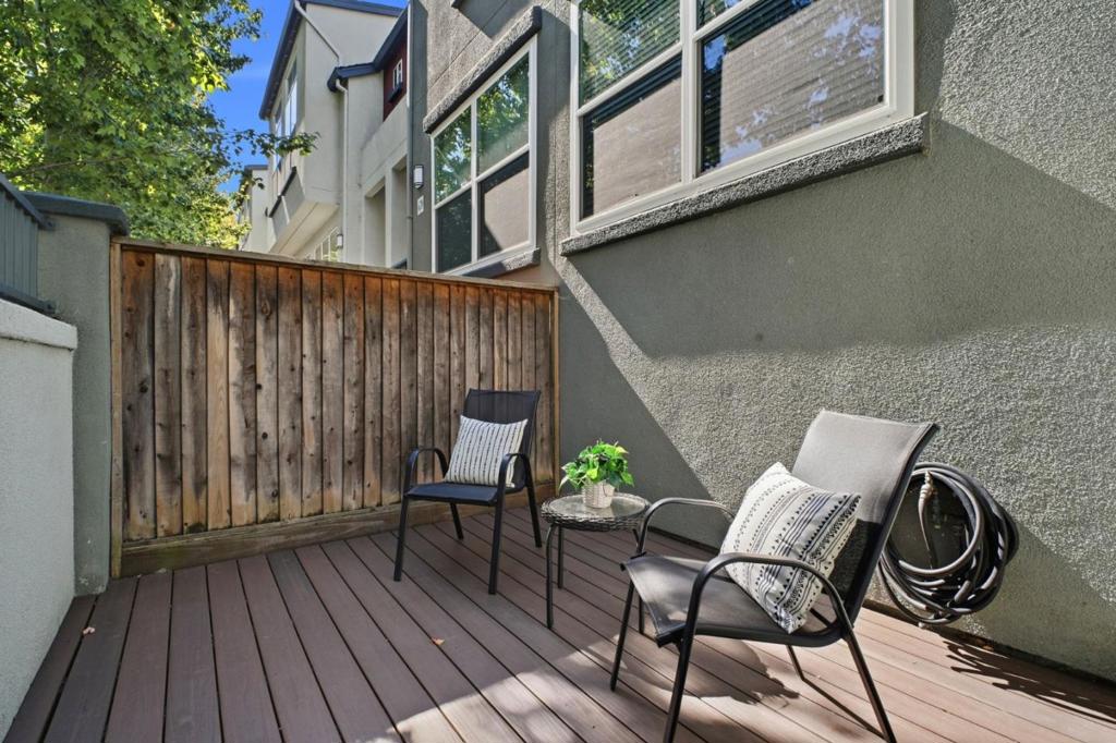 637 Atherton Place 403 Property Photo 6