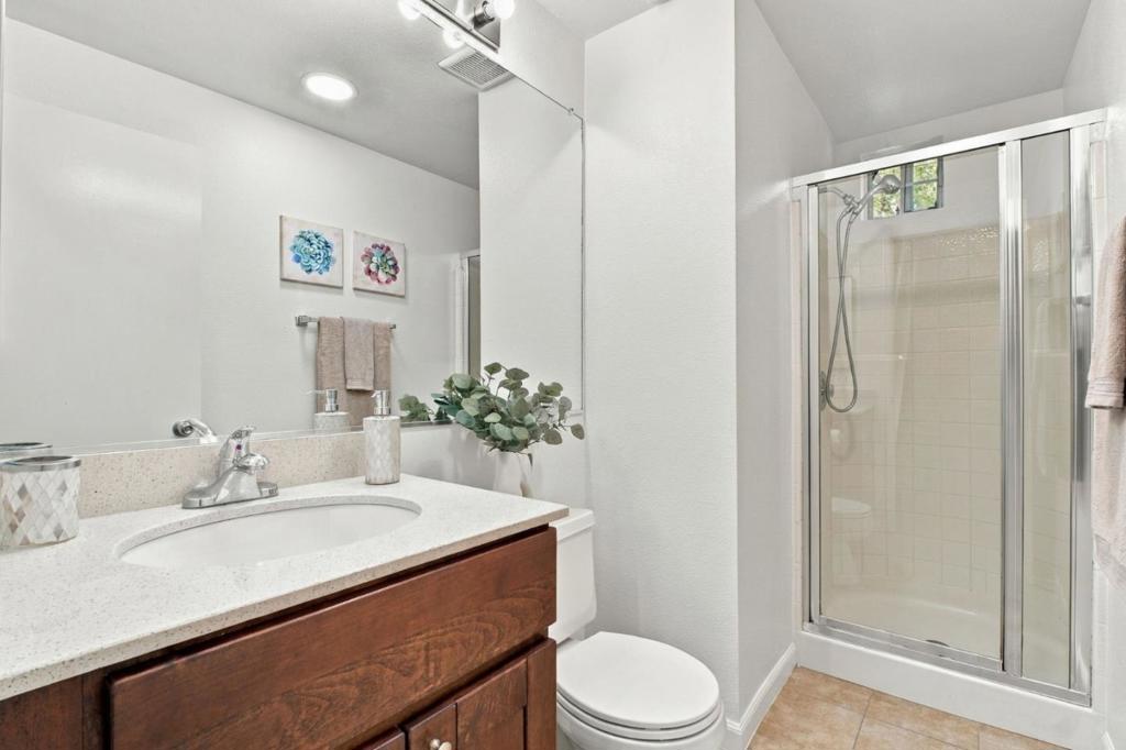637 Atherton Place 403 Property Photo 20