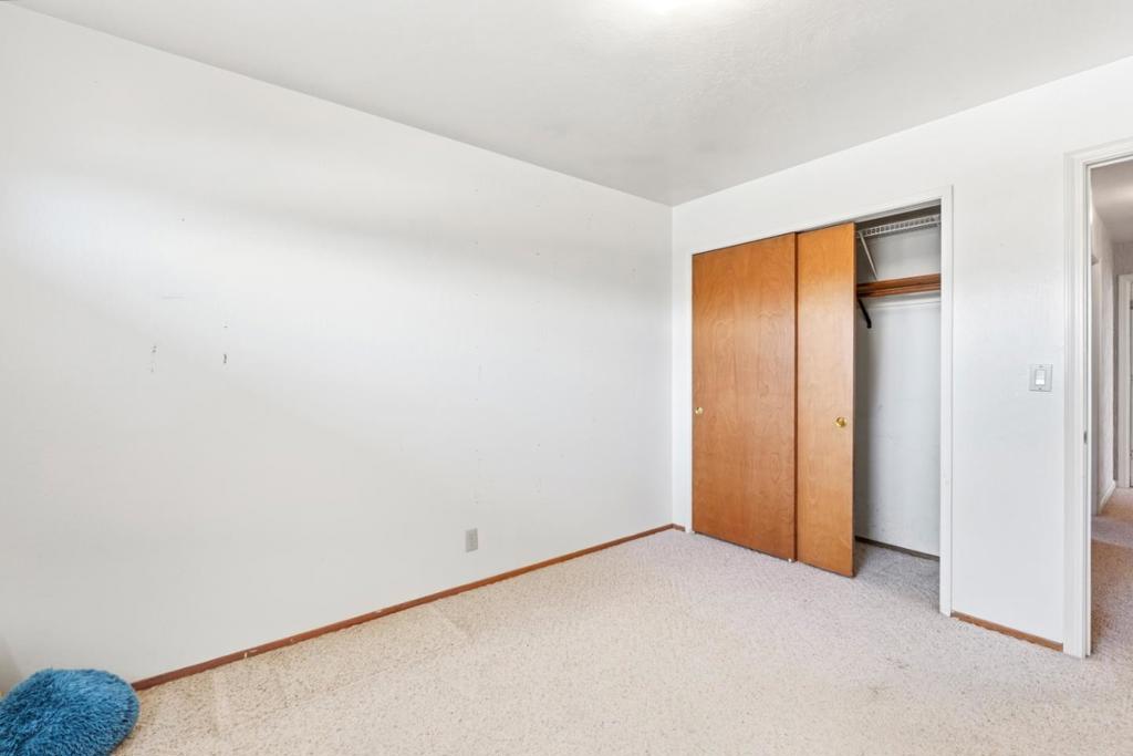 1069 University Avenue Property Photo 17