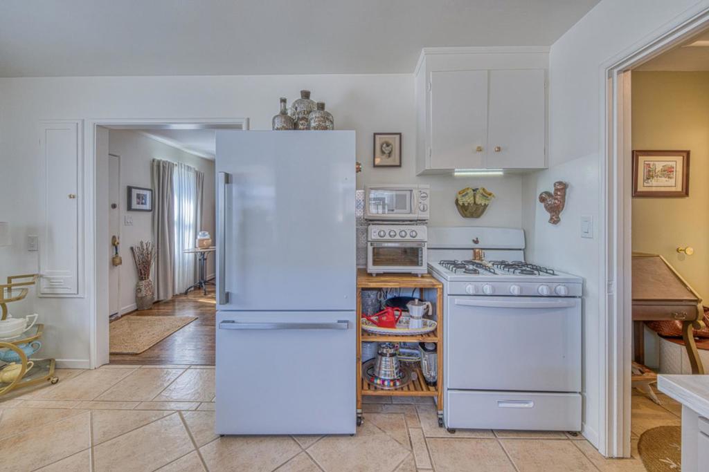 555 Elm Avenue Property Photo 13