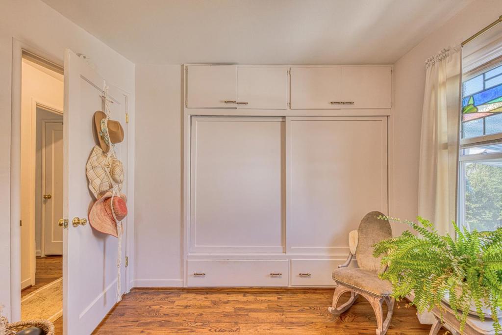555 Elm Avenue Property Photo 21