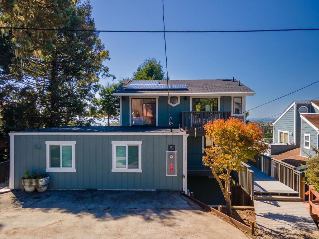212 Dolores Street Property Photo 4