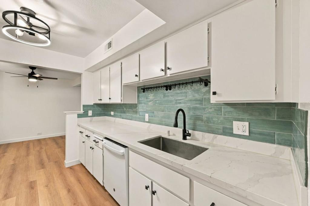 5101 Admiralty Lane Property Photo 9