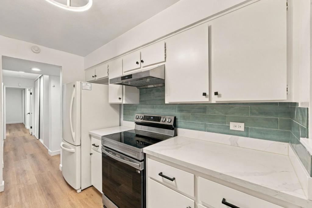 5101 Admiralty Lane Property Photo 11
