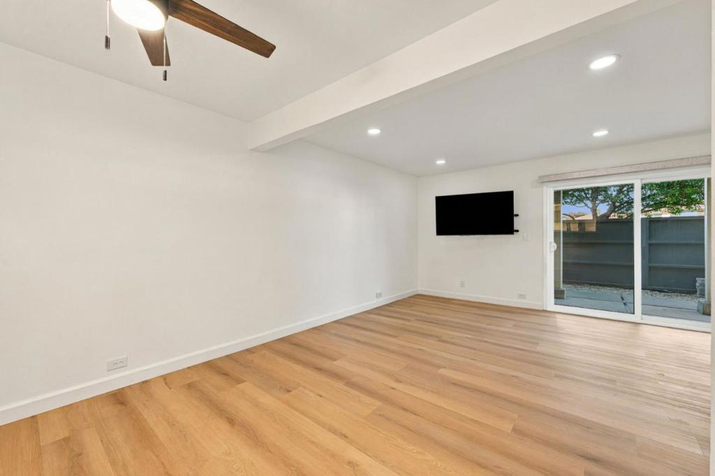 5101 Admiralty Lane Property Photo 17