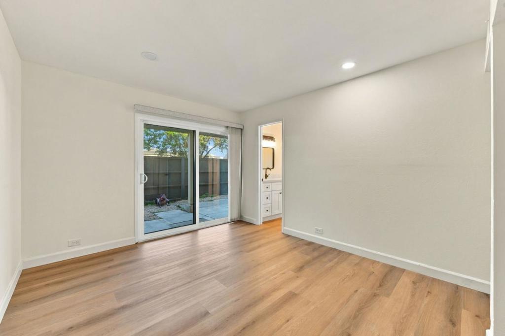 5101 Admiralty Lane Property Photo 19