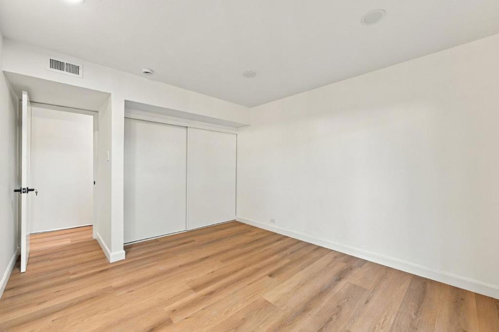 5101 Admiralty Lane Property Photo 21