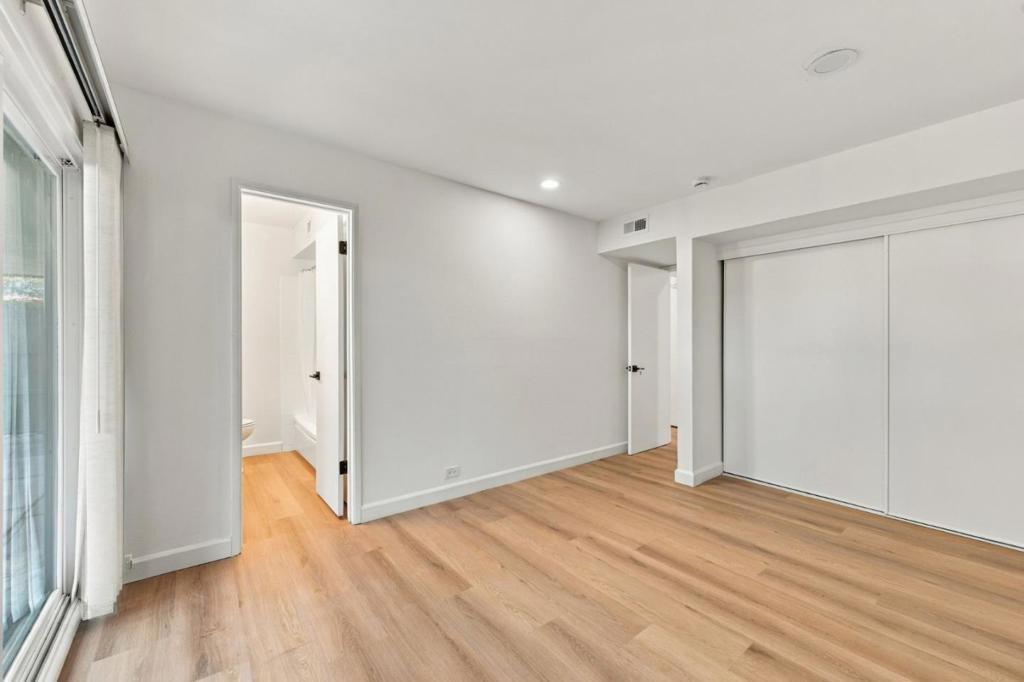 5101 Admiralty Lane Property Photo 23