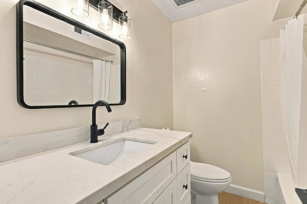 5101 Admiralty Lane Property Photo 32